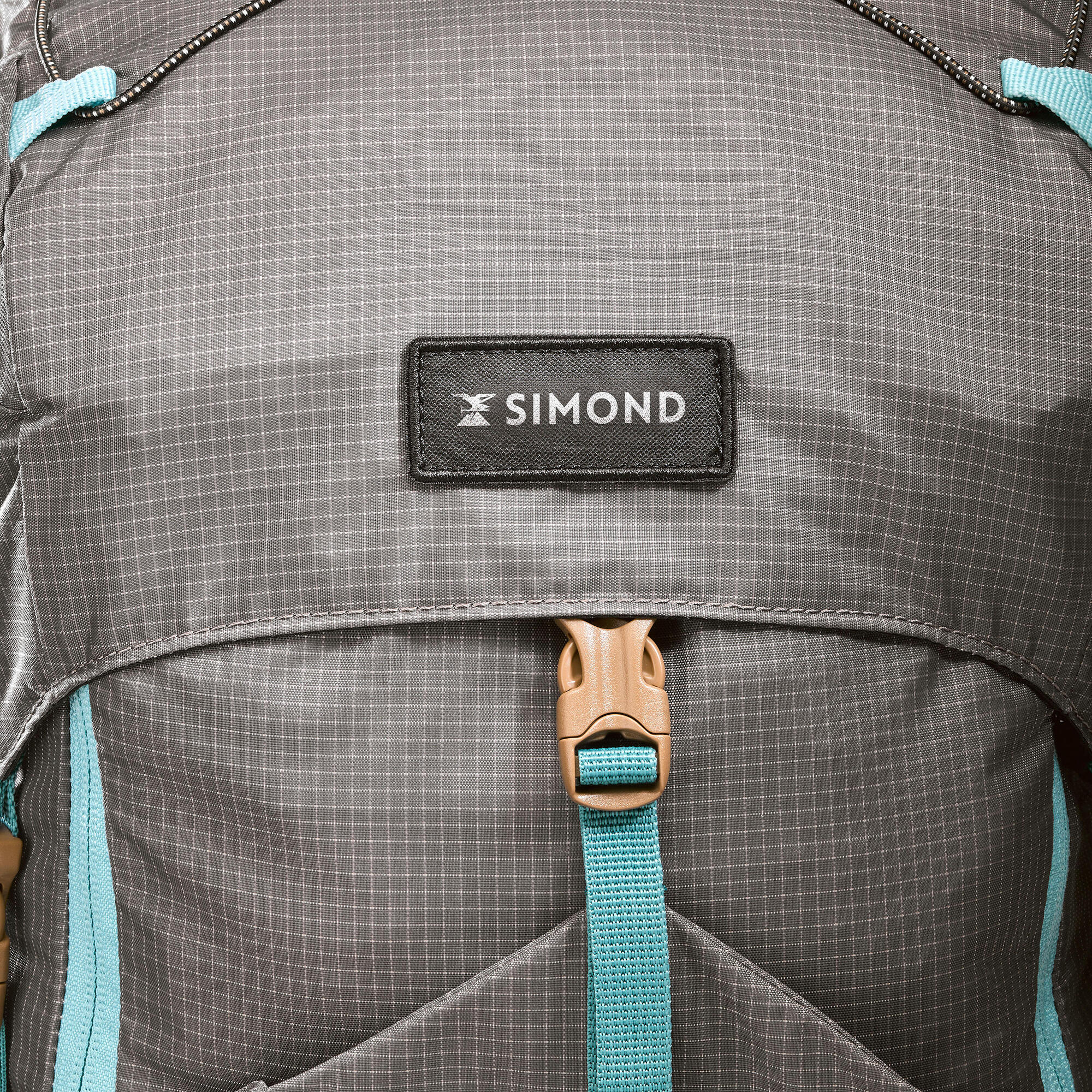 Decathlon | Mochila Feminina de Trekking 55 + 10l Mt500 Air Simond