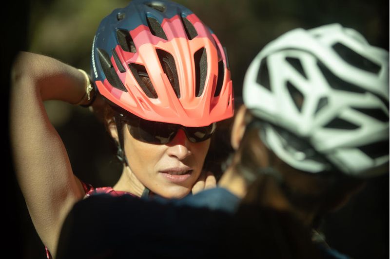 mtb-helmet-st-500-pink-blue-l-59-61cm10