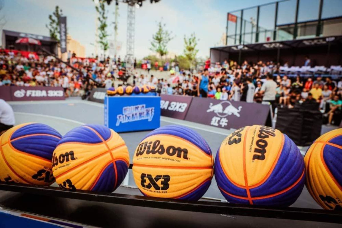 Bola de Basquete Wilson Oficial Fiba 3X3 Azul e Amarela 